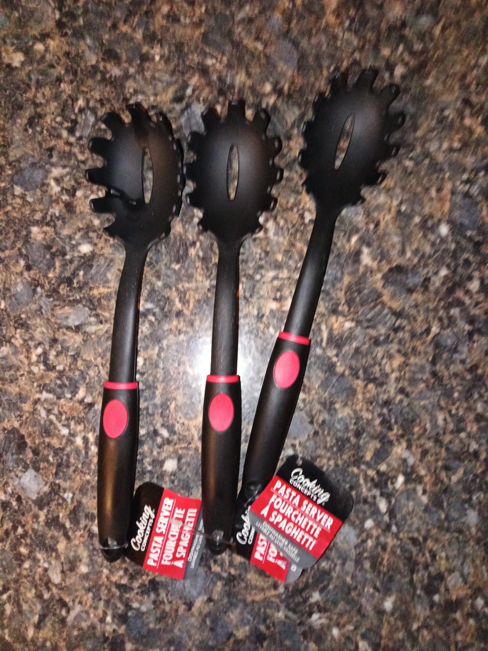 Black & Red Pasta Server - 3 Pack